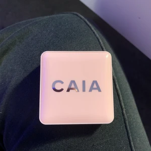 Caia blush  - Caia blush i färgen ”pink lemonade”!! fick hem idag och hade råkat beställa helt fel färg, den e ENDAST testad! Originalförpackning kvar, 160kr INKL frakt!