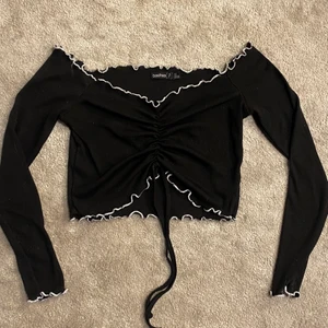 Tröja - För liten på mig! Frakt tillkommer 