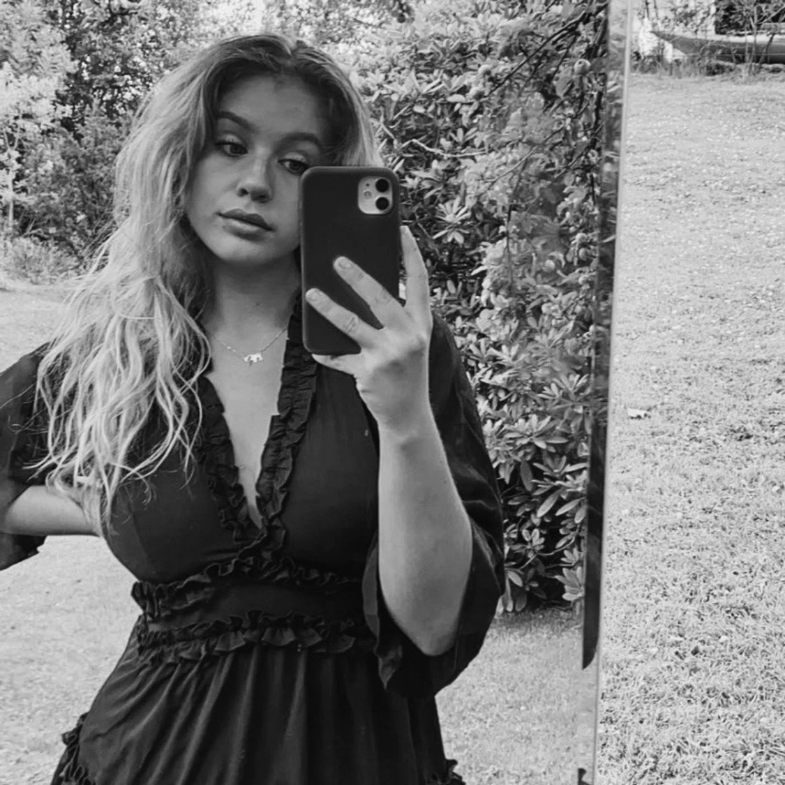 Svart klänning från Boohoo, lapparna kvar!