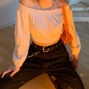 Vit offshoulder - Najs topp till sommaren