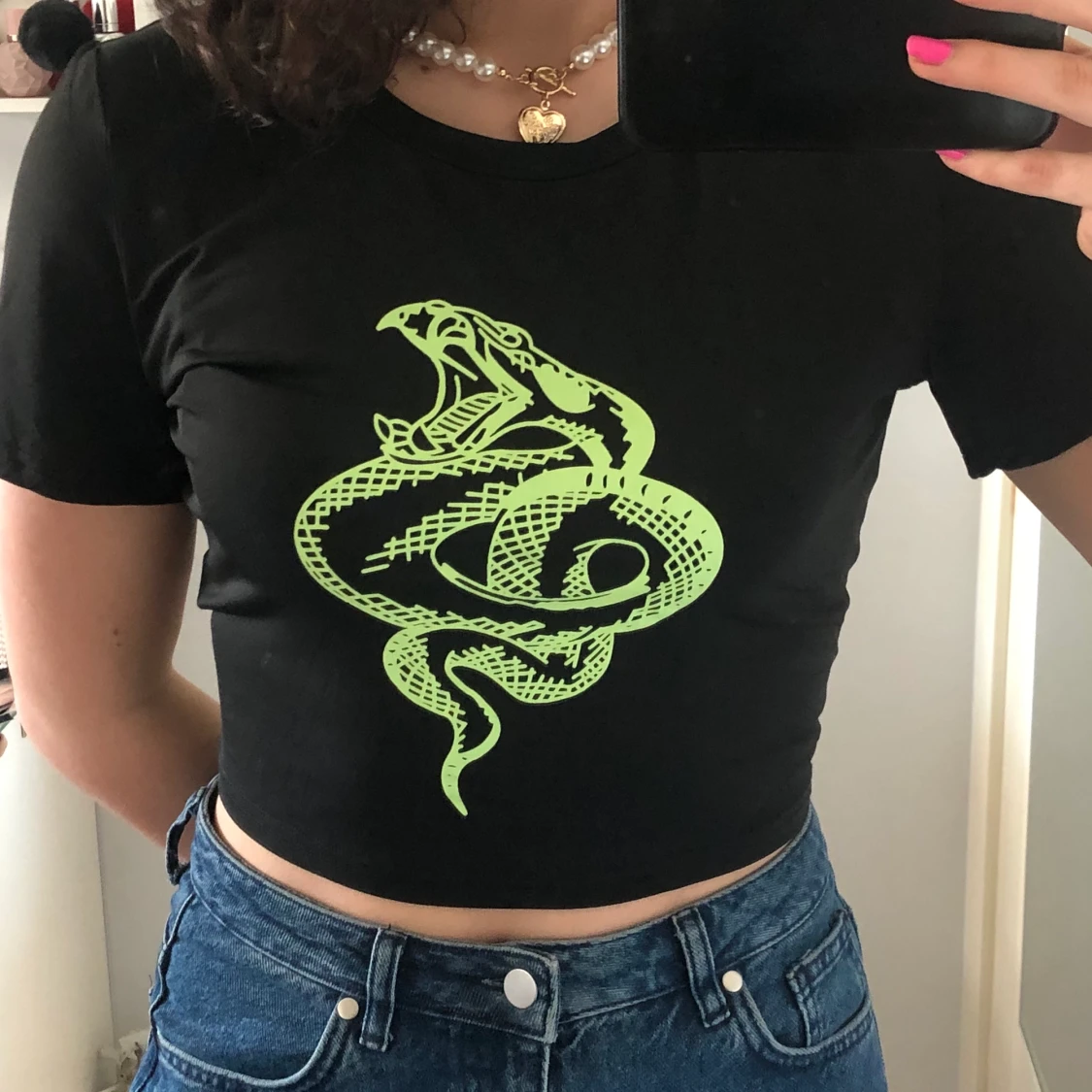 Svart Graphic top med orm - 91