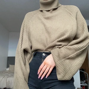 stickad tröja - Mysig och skön croppad tröja