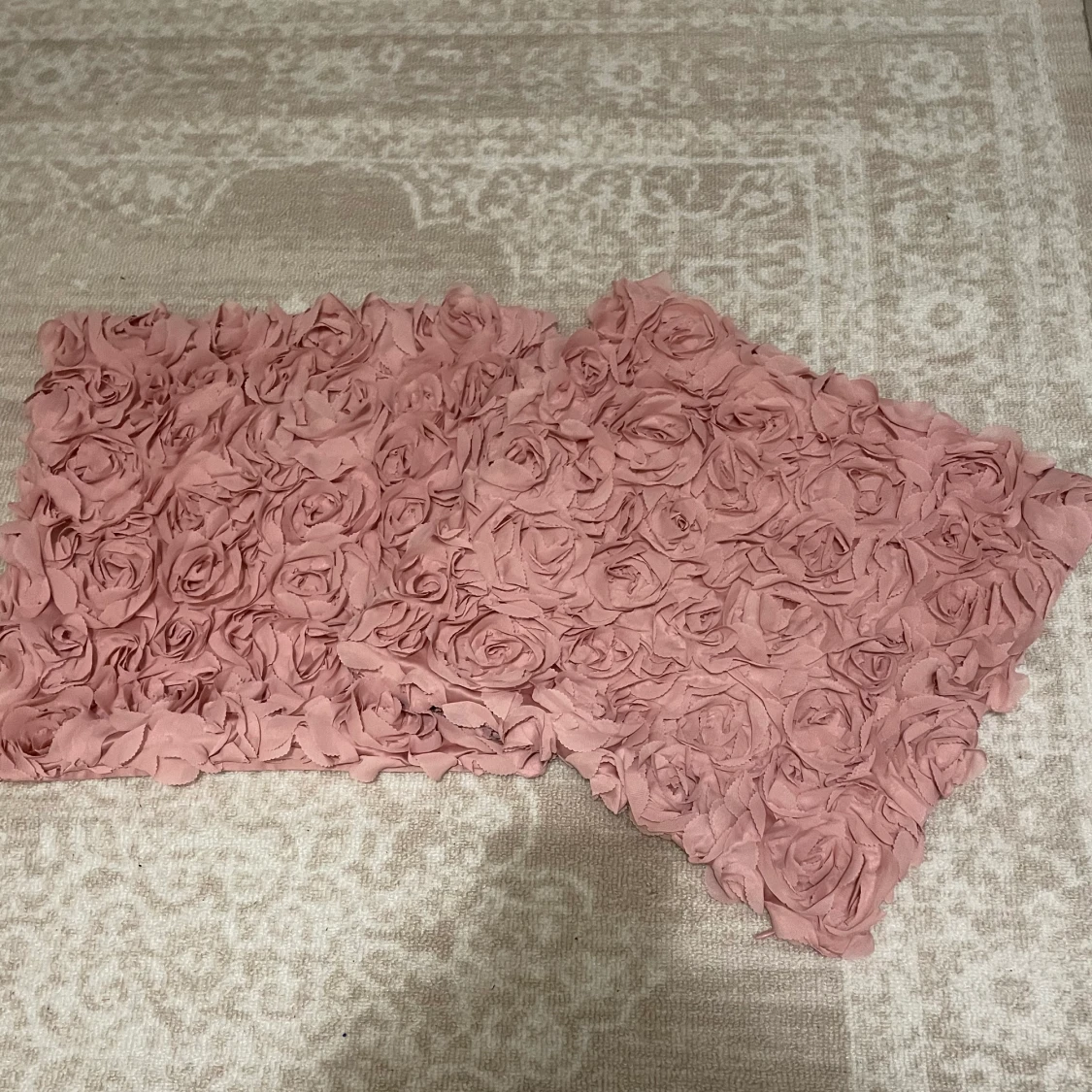 Två örngott till prydnadskuddar