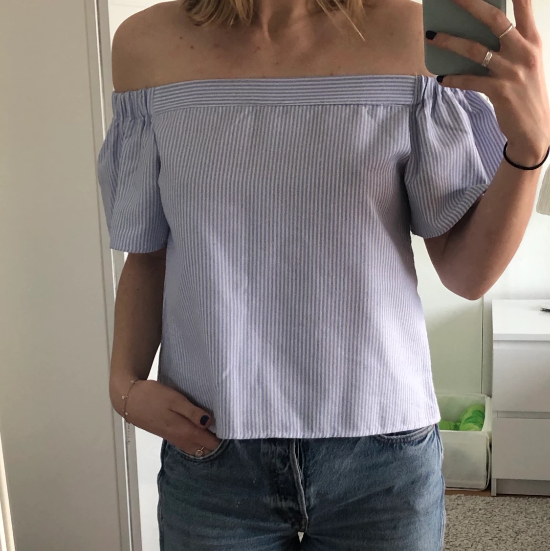 Randig off shoulder top  - 90