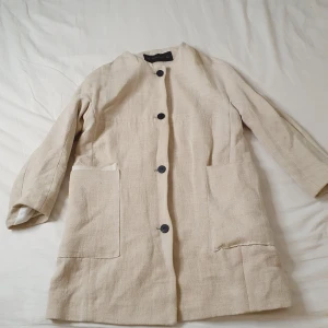 Kappa från Zara - Passa på när vården stiger fram! 