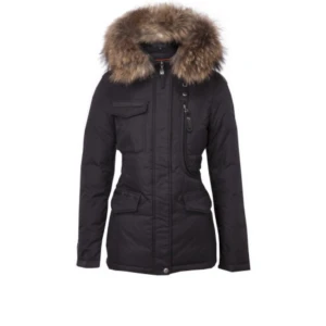 Pris kan diskuteras - Den är i en lång modell men hitta ingen bild så tog en från nätet  