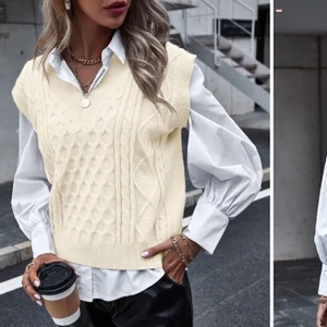 Stickad väst - Säljer min populära stickade vita väst i nyskick, passar till allt! Passar xs-m beroende på hur man vill att den ska sitta! GER PAKETPRIS VID KÖP AV FLERA SAKER