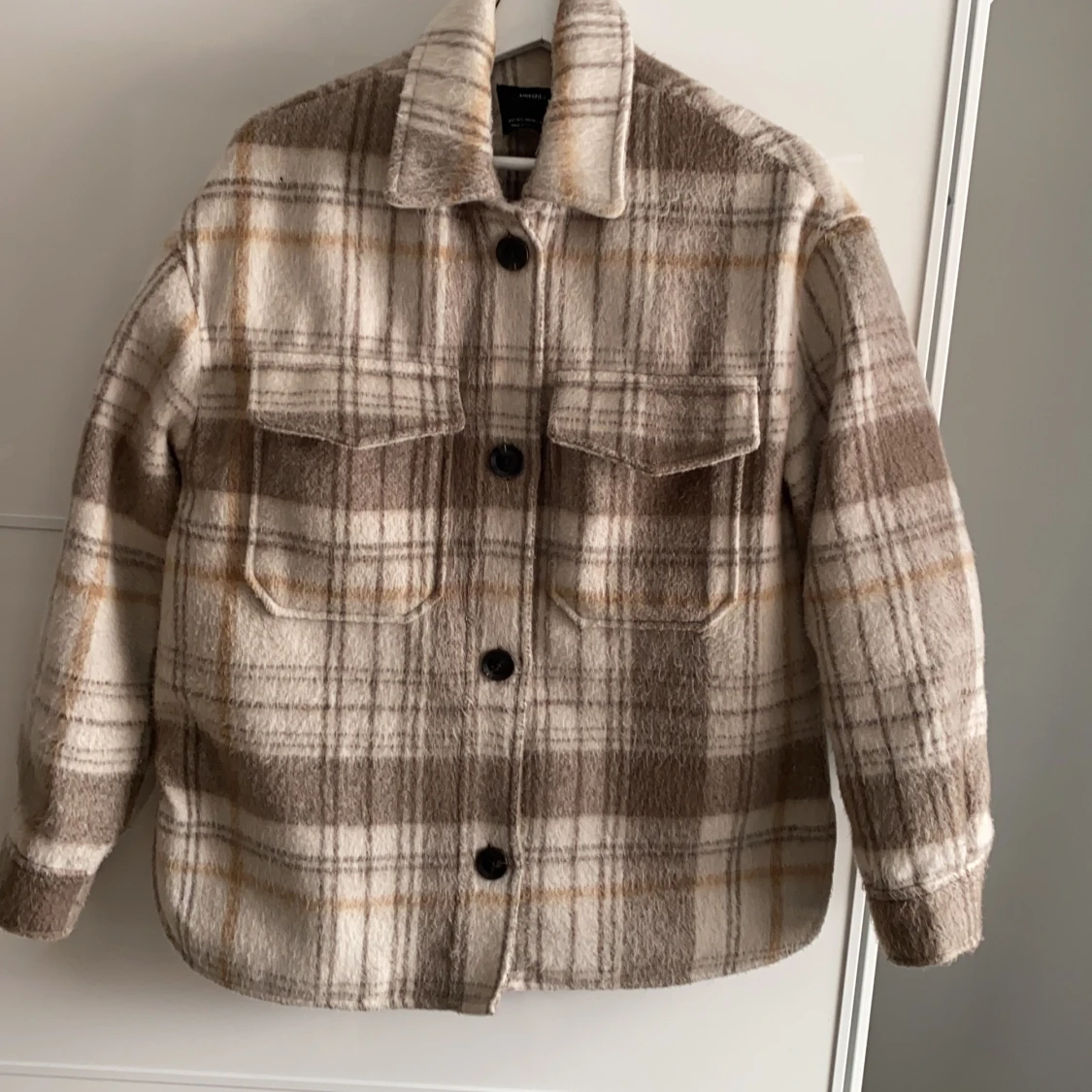 Beige jacka från Bershka - 90