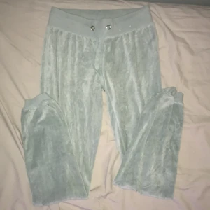 Mjukisar  - Ljusblå mjukisar i samma material som dem förra! Svin sköna i storlek S dem med! (PRIS GÅR ATT DISKUTERA)