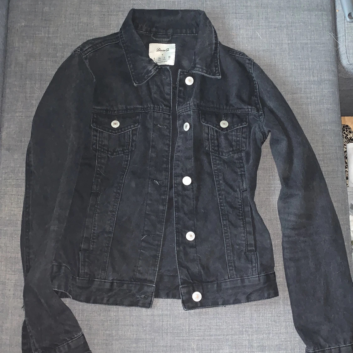 Svart jeansjacka  - 90