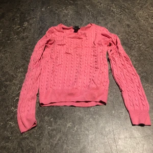 Tröja H&M xs - Rosa tröja H&M en allround tröja på höst/vinter bh till och vår/sommar utan bh.