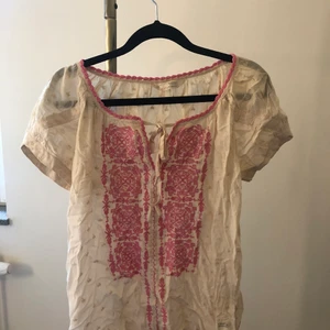 Blus Odd Molly - En kortärmad blus från Odd Molly . Använd 1 gång . 