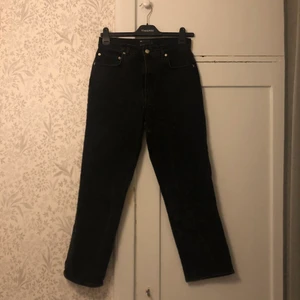 Perfekta Jeans från Asos - Perfekta raka jeans från Asos strl 30/32