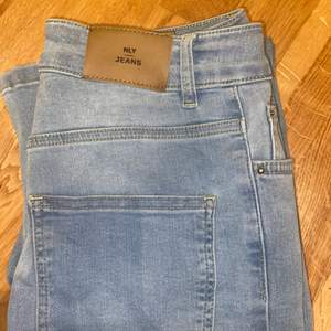 Bootcut jeans från Nelly, superstretch.