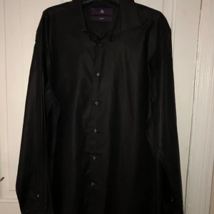 Men’s Next slim fit shirt  - Men’s next slim fit shirt in great condition like new                       size S colour deep purple…. 