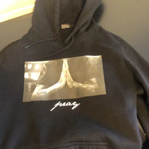 Svart Mister Tee Hoodie, L - Svart Mister Tee Hoodie, storlek L, nästan aldrig använd