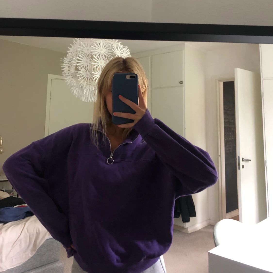 Tjocktröja i lila  - 90