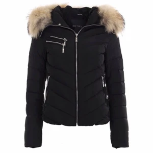 Hollies jacka chatel  - Säljer nu min favoritjacka, det är en Hollies jacka modellen Chatel, nypriset ligger på 3499kr. Den är sparsamt använd och har kemtvättats för något år sen. Pälsen är äkta. Storlek 36. Gulddetaljer och leopardmönster inuti. Dragkedjan är utbytt hos en skräddare då den började kärva :) 