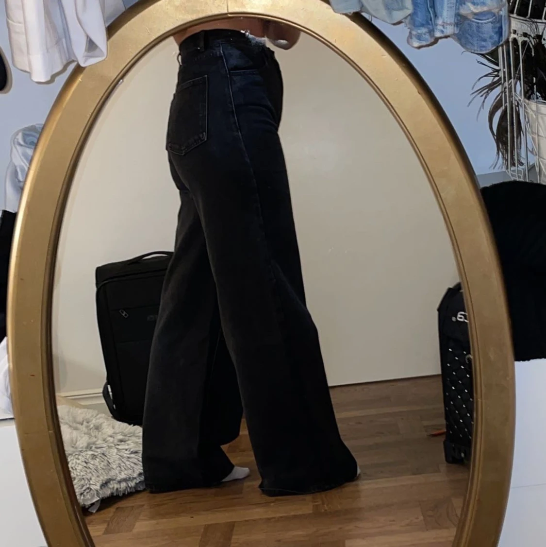 Grå svarta jeans