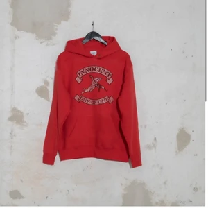 Hoddie från one of one - Aldrig använd hoddie från one of one , säljer då den ej kommit till användning. Just nu bud 1100kr!