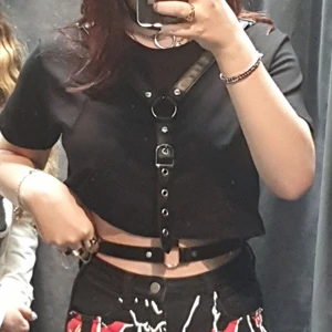 Fin tröja - Fin tröja använd knappt. Helt ny med bra kvalitet.