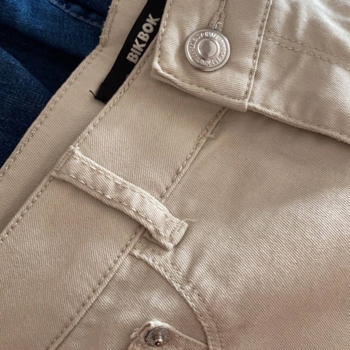 Byxor från Bikbok, strl M - 90