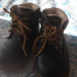 Fila vinter skor  - Fila vinter skor för små barn för billigt pris 