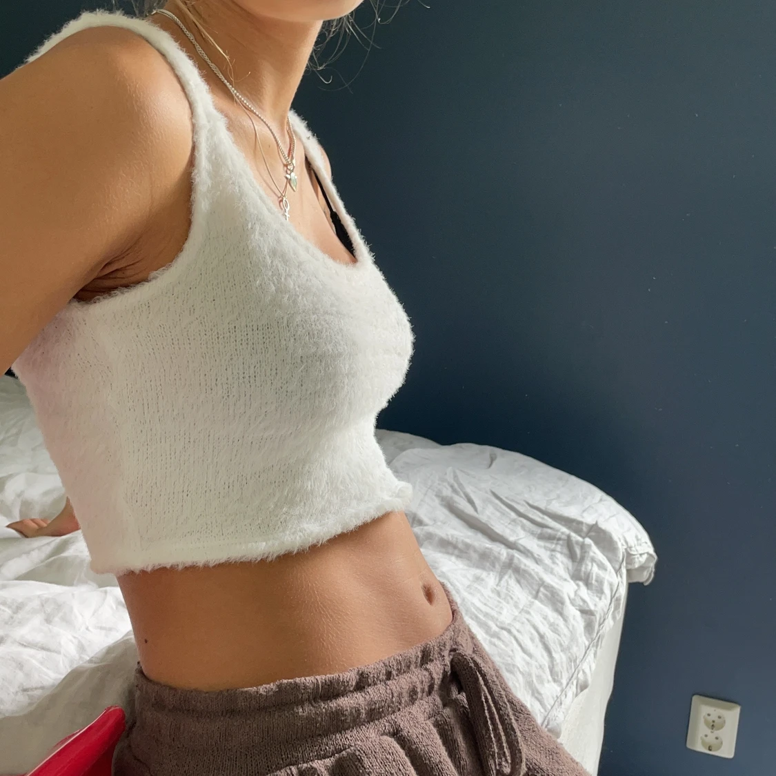 Fluffig vit croptop storlek s - 90
