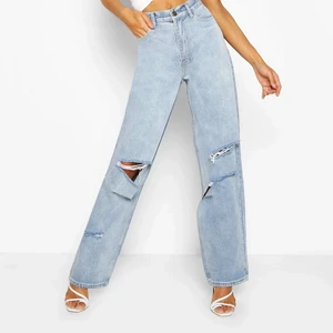 Jeans - Säljer dessa snygga jeans då dem är förstora för mig. Helt oanvända och prislappen är kvar✨