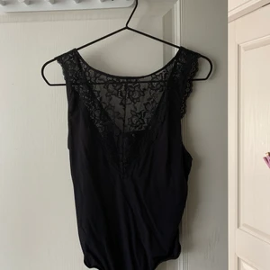 Body  - Säljer denna fina body!✨ använd en gång               80kr + frakt