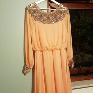 Lång klänning i storlek 36 - Ej använd lång klänning i storlek 36 