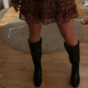 Boots - Supersnygga boots från boohoo, storlek 37/38 aldrig använda
