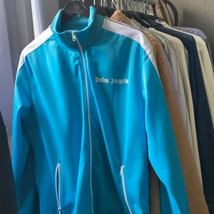 Palm 👼 - 🌴 angels tröja i strl M i färgen Mint med bra condition