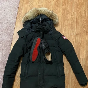Canada Goose Wyndham - Small, fint skick. Nypris ca 12.000kr.