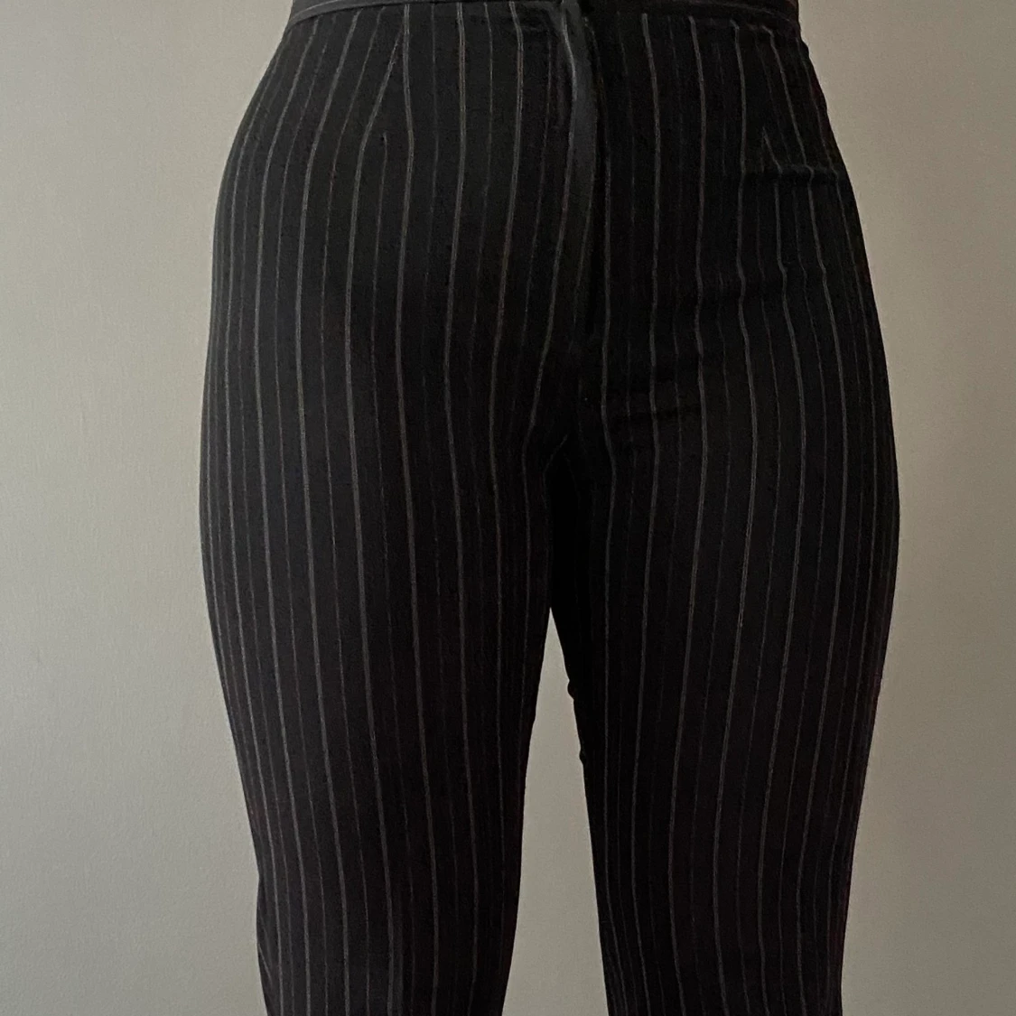 Randiga kostymbyxor  - 90