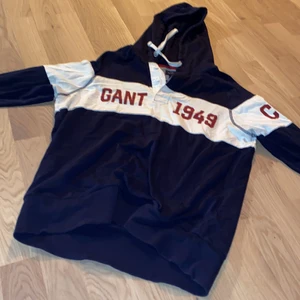 Gant tröja strl L - Mörkblå Grant tröja. Använd fåtal gånger. 