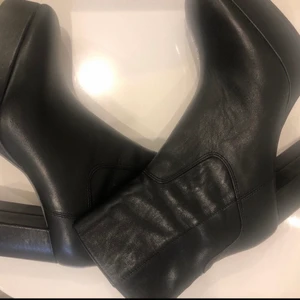 Zara stövletter  - Stl 38, som nya och skitsnygga! Slutsålda!