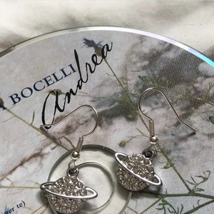 Örhängen⚡️ - ⚡️