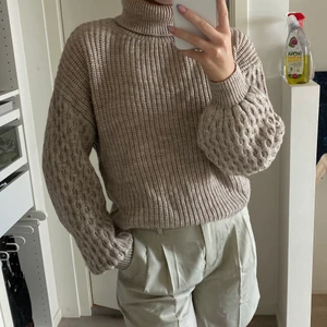 Stickad tröja - Stickad tröja från Nakd i storlek M