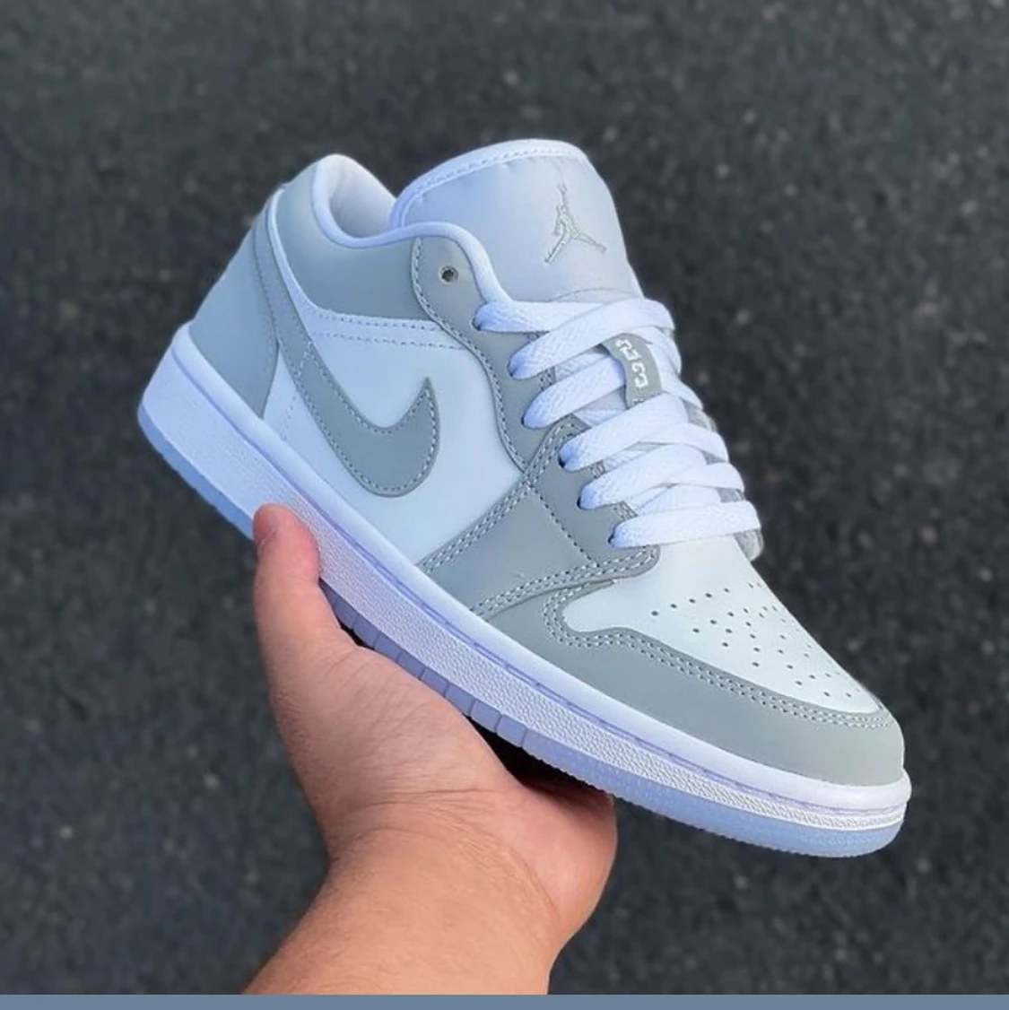 Air Jordan 1 Low ”Wolf grey” - 90