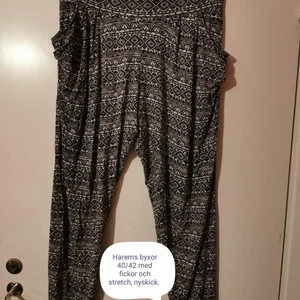 Harems byxor 40/42 med stretch  - Snygga mjuka byxor i nyskick 