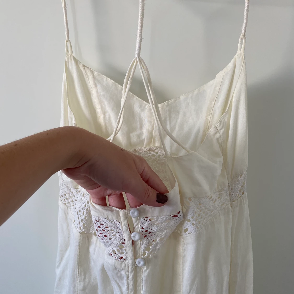 Underbar vit långklänning  - 91