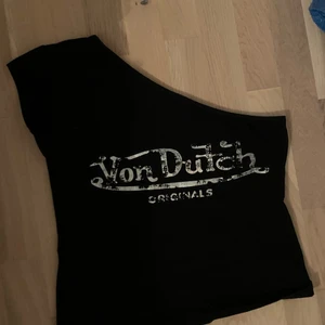 Von Dutch topp - Ascool topp i bra skick, passar både till vardags och fest!