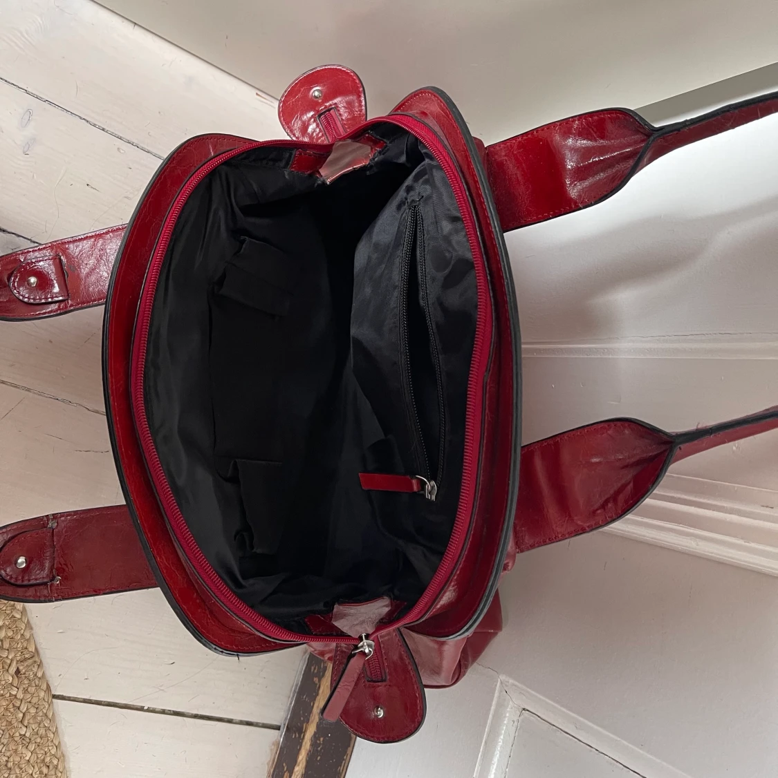 Röd väska - 90