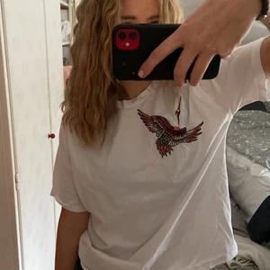 Tröja - Superfin tröja från Lindex men en liten fin fågel på💖