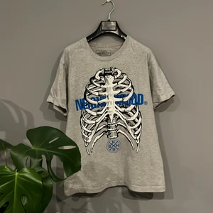 Neighbourhood Skeleton  T-shirt - T-shirt