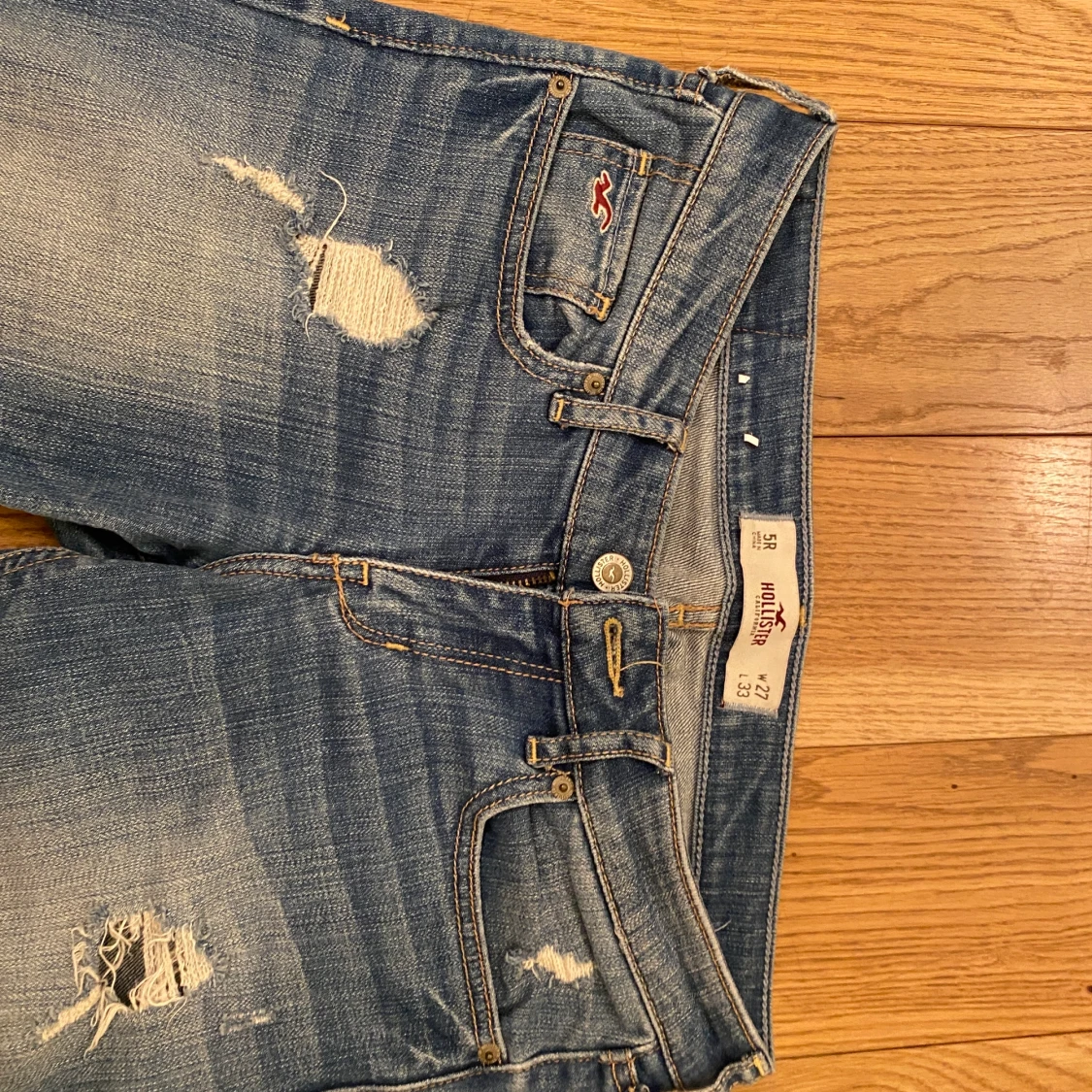 Low waist hollister jeans  - 90