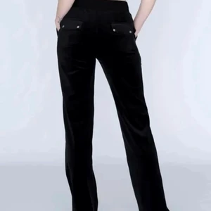 Helt nya juicy byxor svarta - Det är endast provat, köpte det på deras egna sida för 999kr