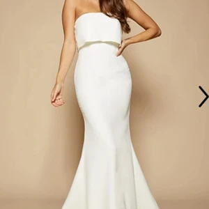 Balklänning  - Jag säljer min balklänning i storlek S, vill ni ha fler bilder på passformen så är det bara att höra av sig! Köparen betalar frakt!