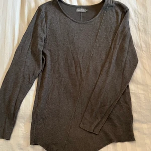 Tröja - Köparen står för frakten 